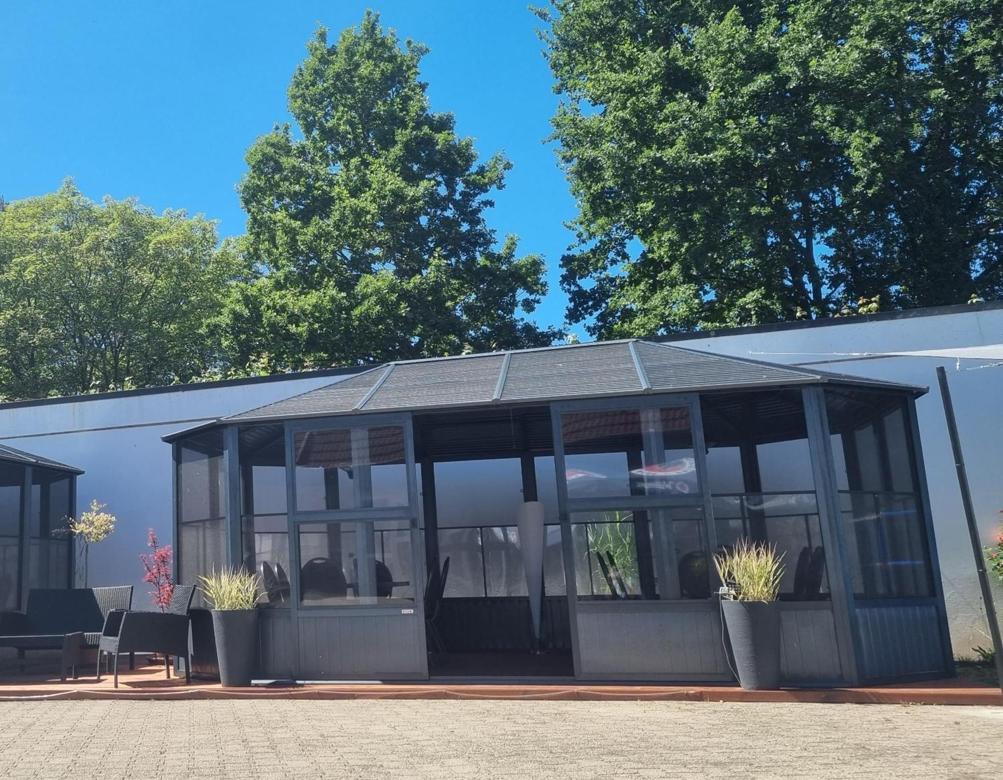 Bennetts Restaurant Und Hotel Wittingen Exterior photo