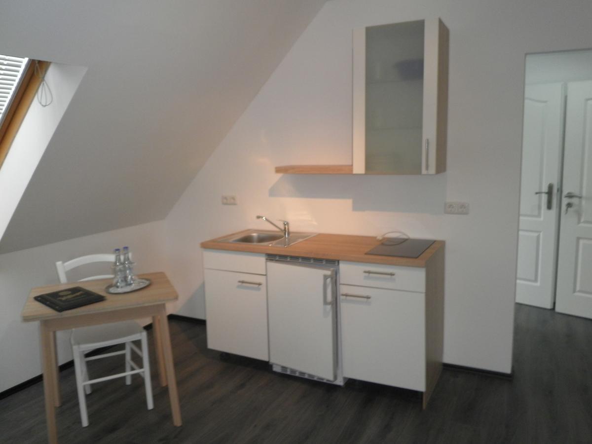 Bennetts Restaurant Und Hotel Wittingen Room photo